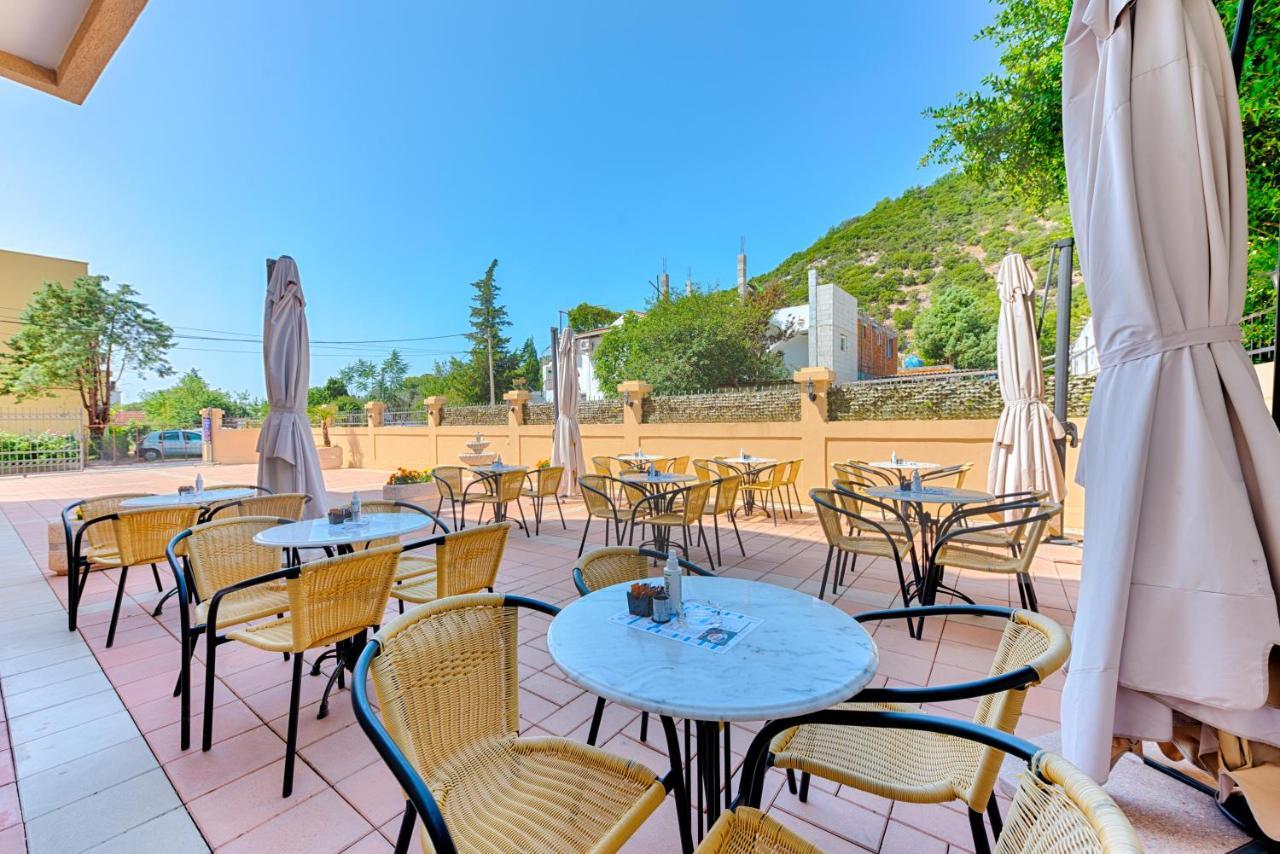 Hotel Dana Čanj Buitenkant foto
