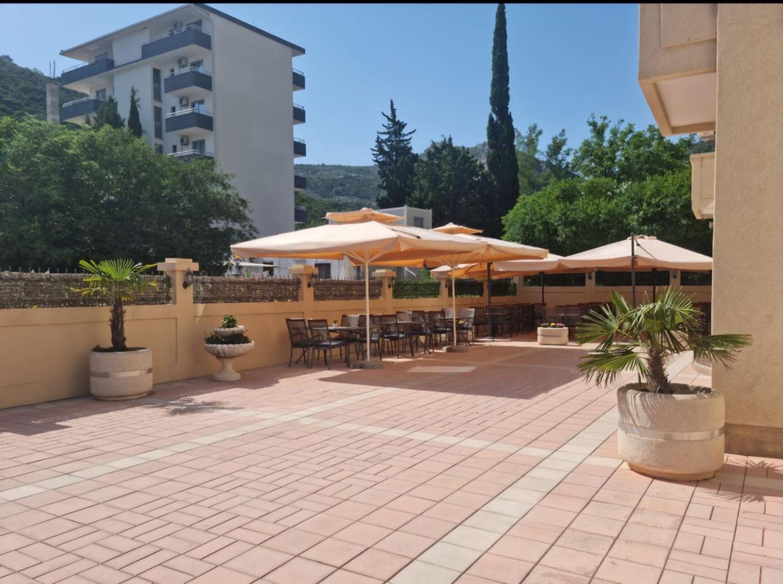Hotel Dana Čanj Buitenkant foto