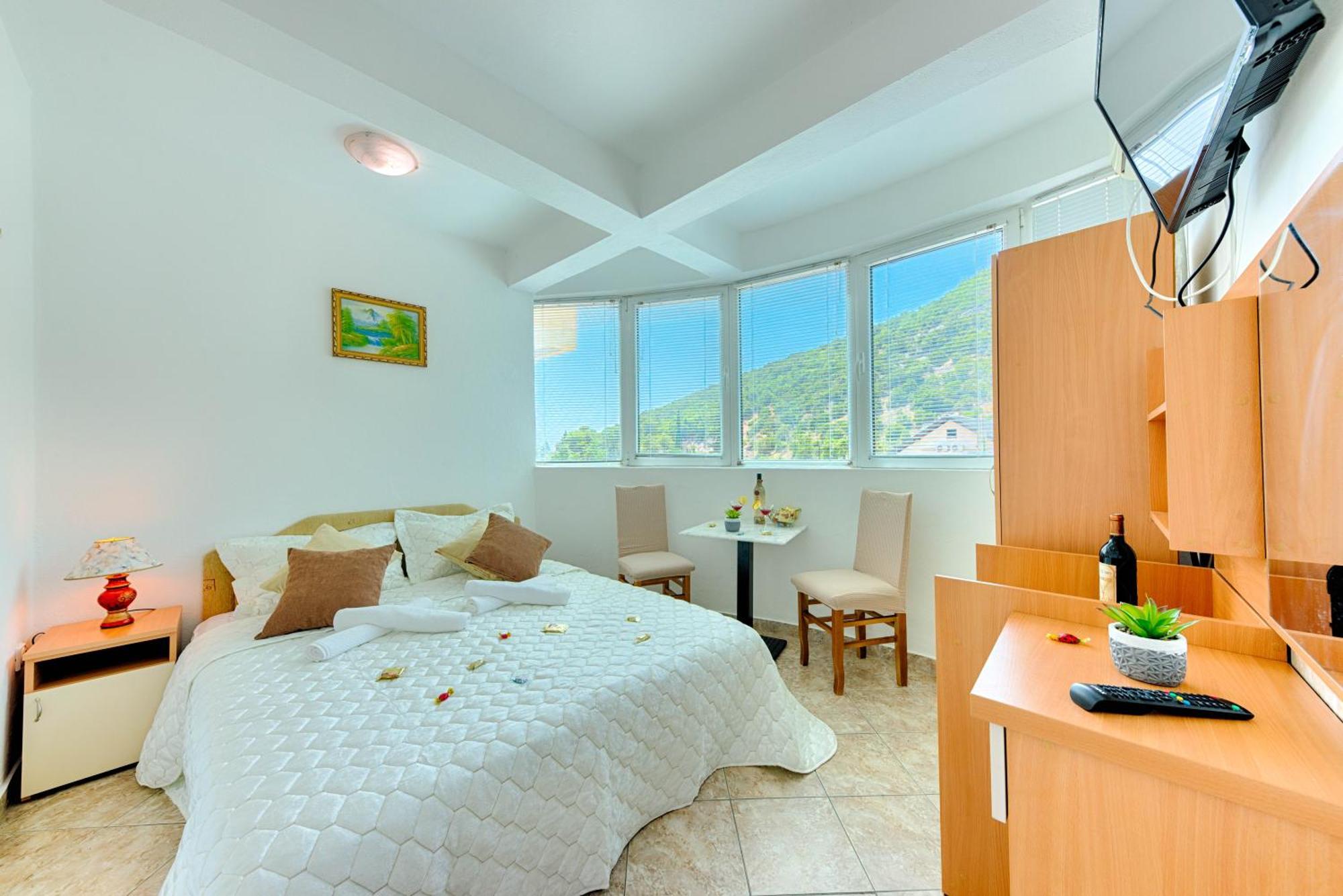 Hotel Dana Čanj Buitenkant foto
